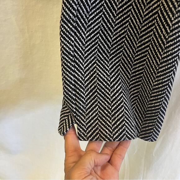 Chico's Black White Chevron Pattern Crop Pants Knit Pull On Elastic Size 3 Ankle - Picture 3 of 9